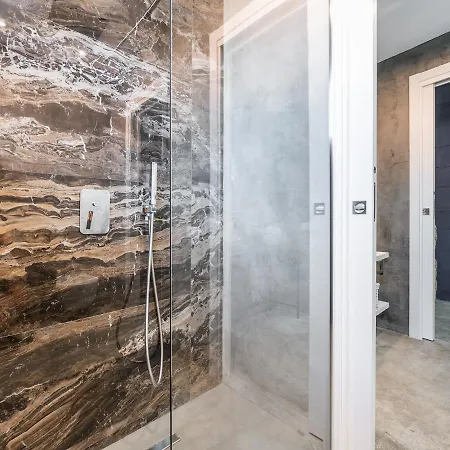 Ex Magazzini بيت ضيافة كالياري