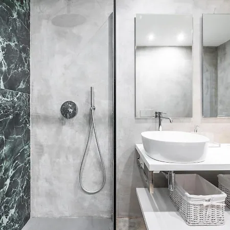 Ex Magazzini קליארי